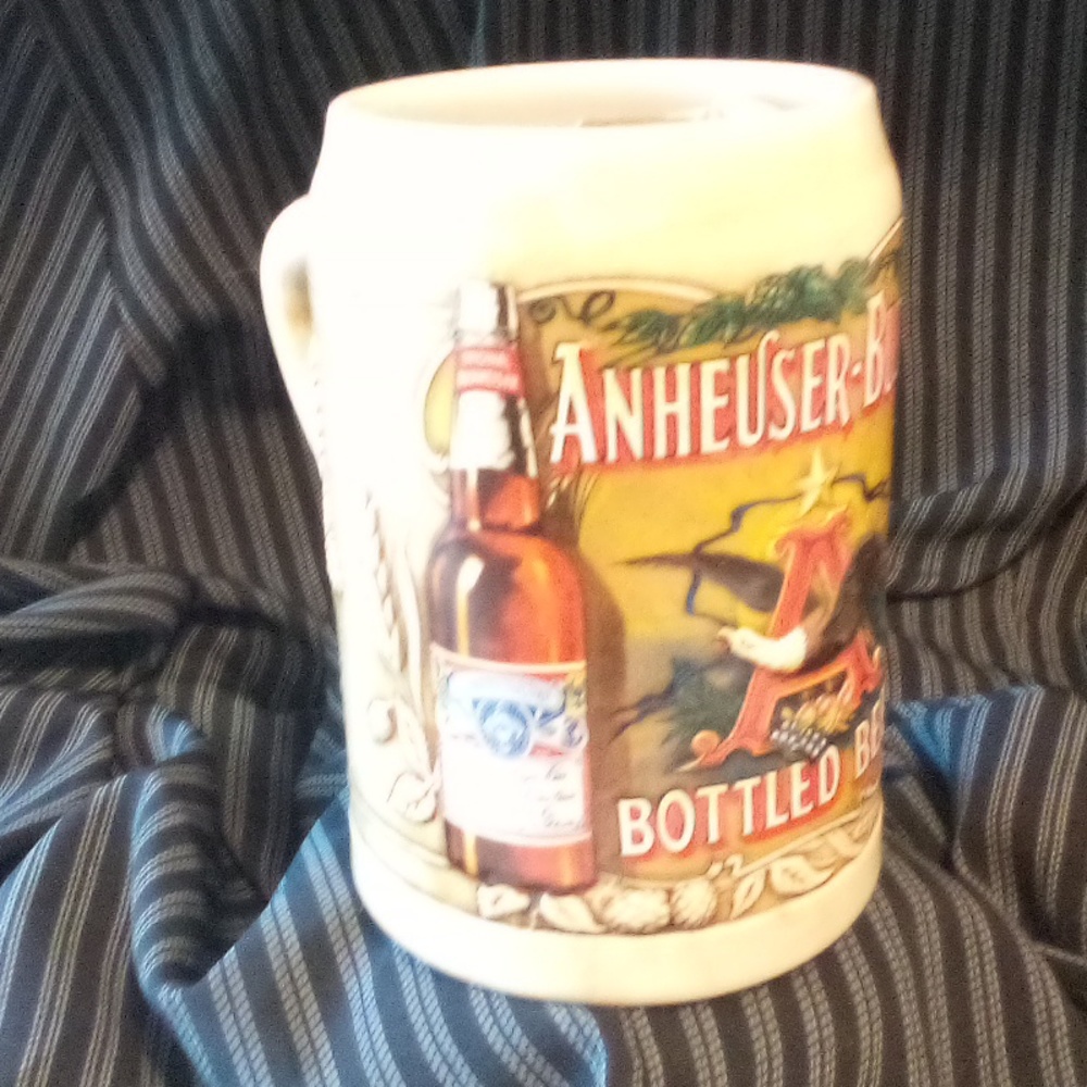 1991 Anheuser- Busch bottled beers stein